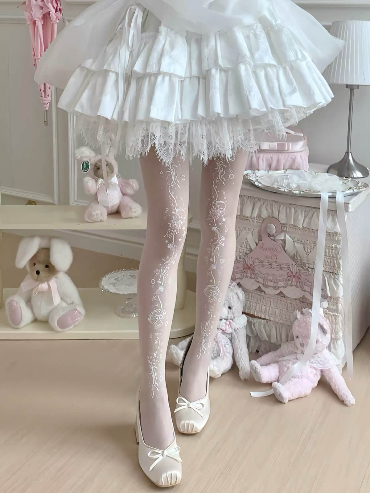 AbyssTaleJapanesePrintLolitaRun-ResistantTights model wearing white