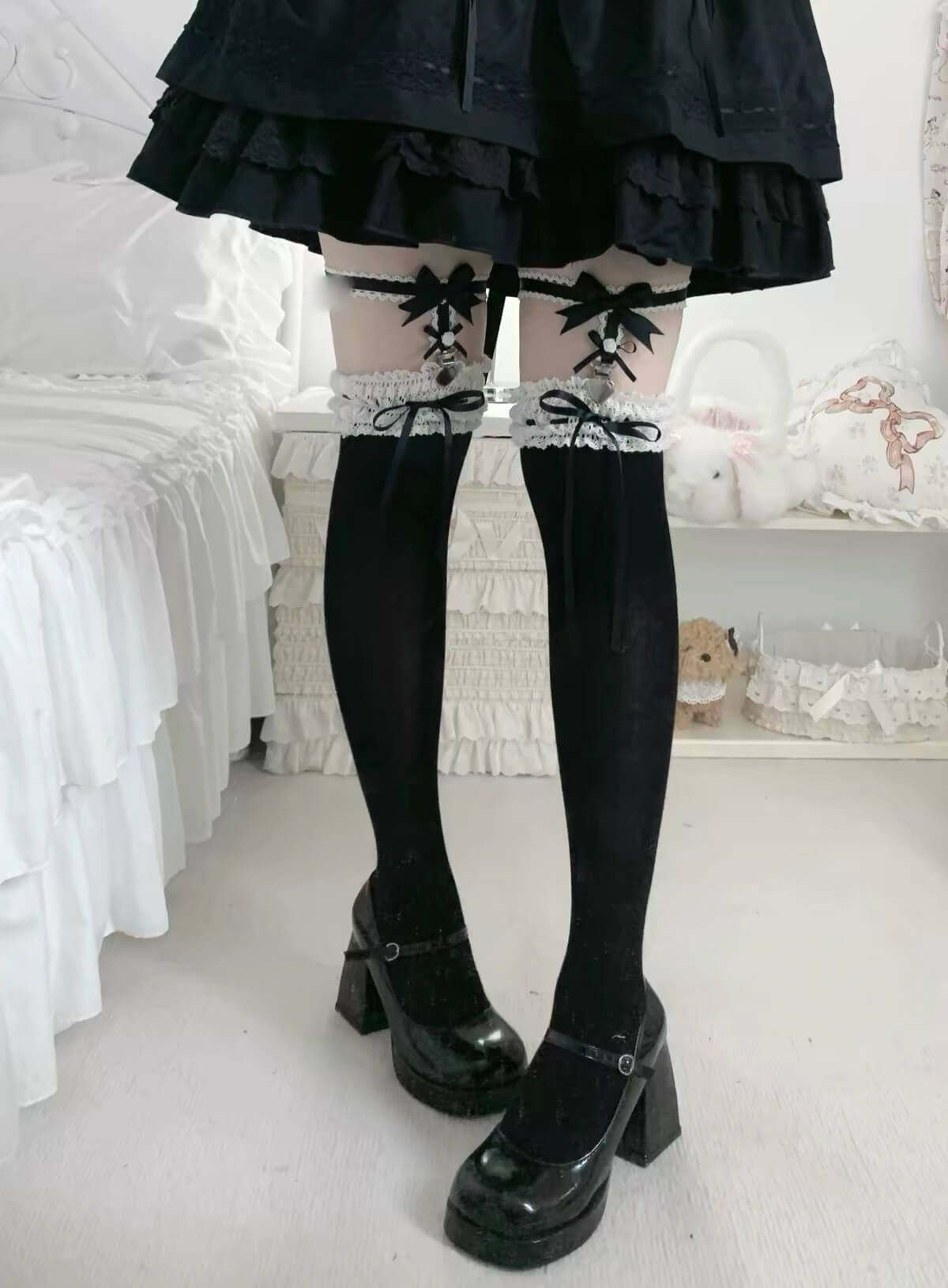 Cute Lace Bow Cotton Lolita Mid Calf Socks BY9213