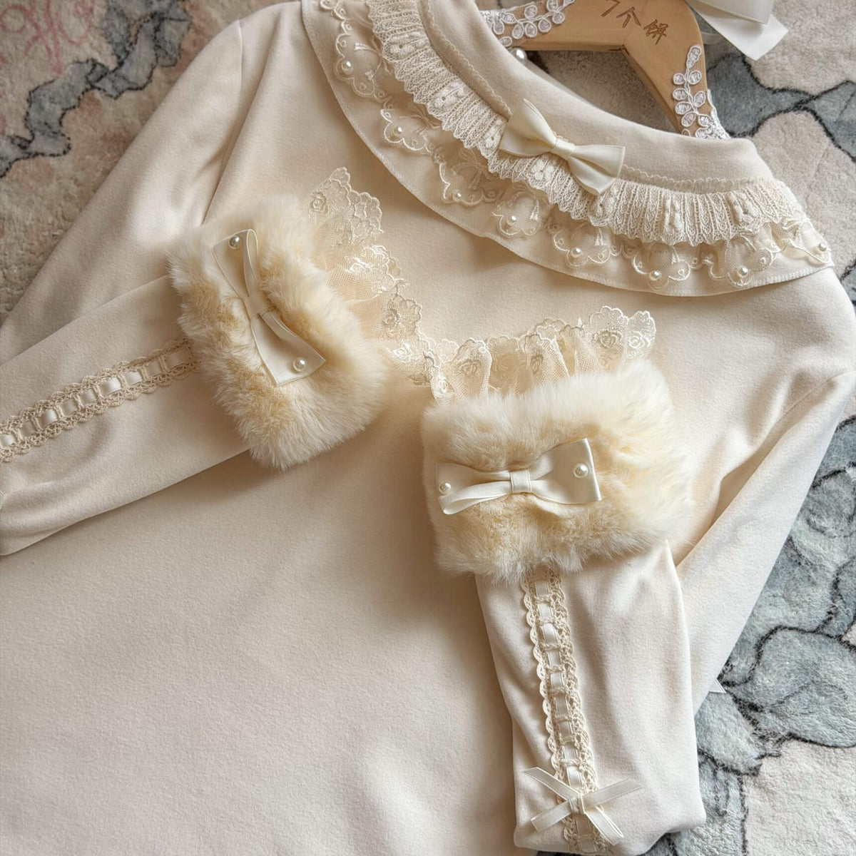Cute Round Collar Warm Lolita Inner Blouse BY9212