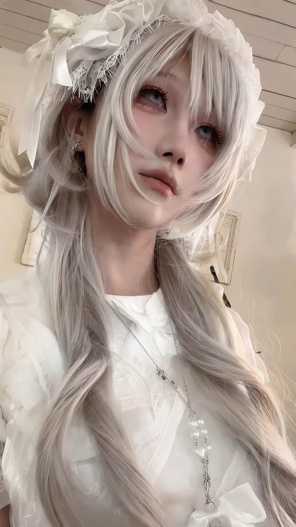 Liliana Princess Aesthetic Long Curly Wig model
