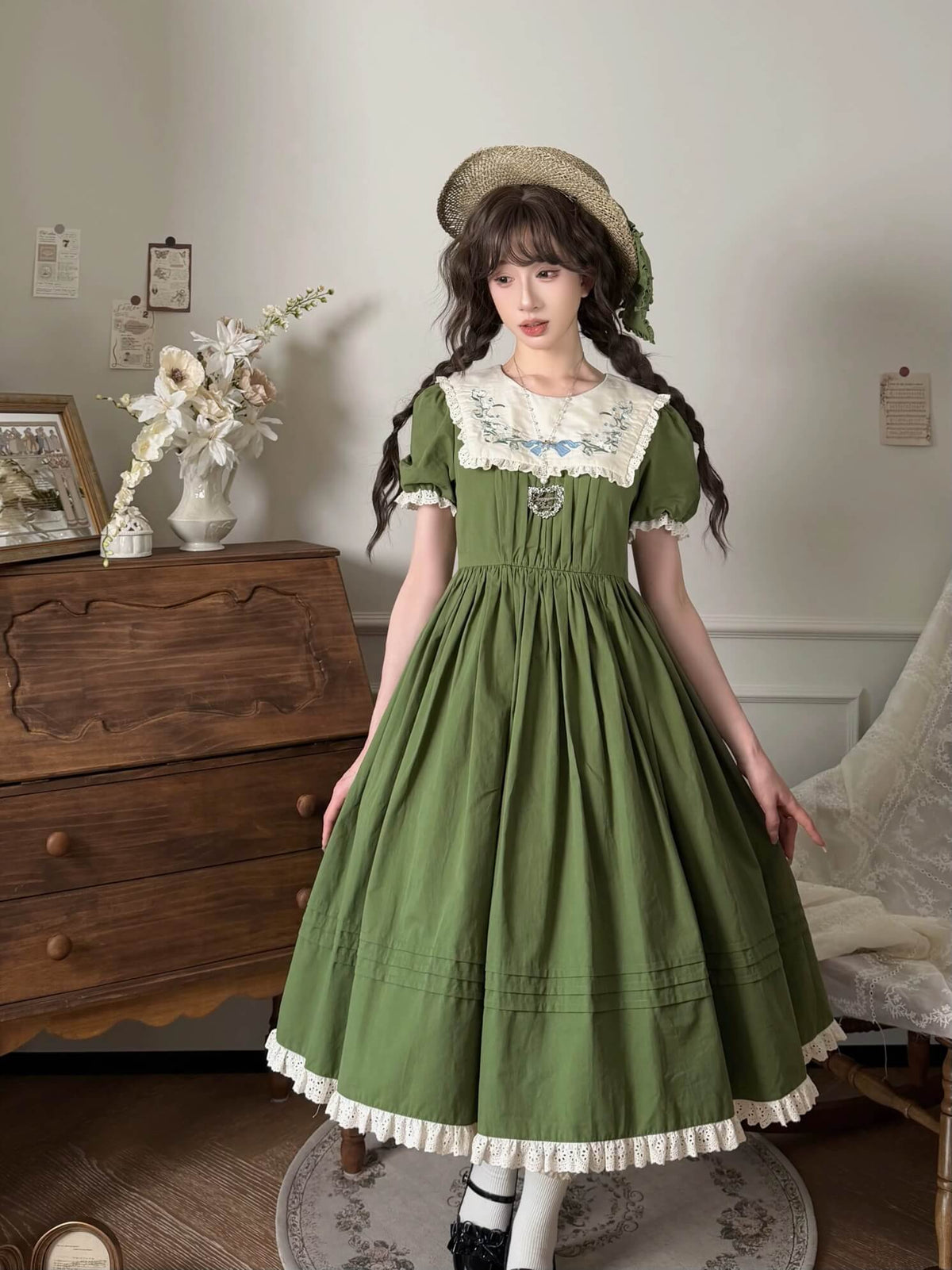 Lily of the Valley Embroidery OP with Apron Cotton Lolita Dress green