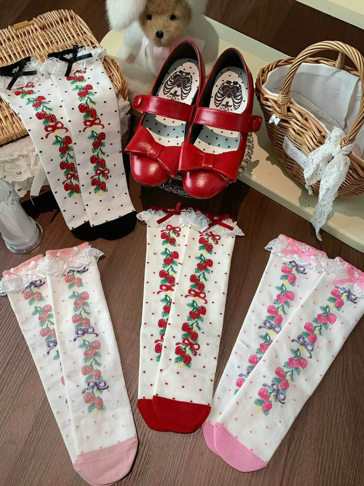 StrawberryClusterPrintLolitaCottonAnkle_CrewSocks red model wearing product