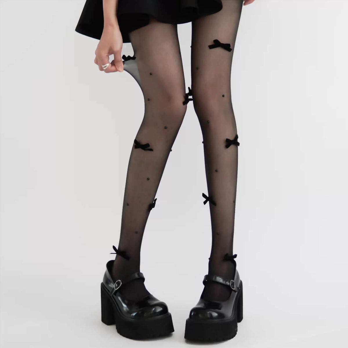 Sweet Lolita White Bow Pearl Ribbed Tights BY1190