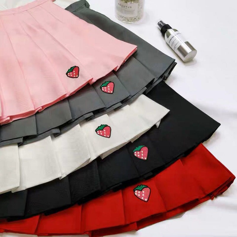 CUTE STRAWBERRY PLEATED SKIRT BY61003