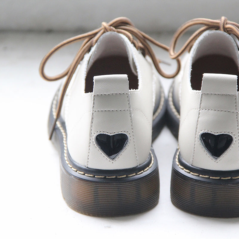 "LOVE" FLAT-SOLED RETRO LEATHER SHOES BY81022