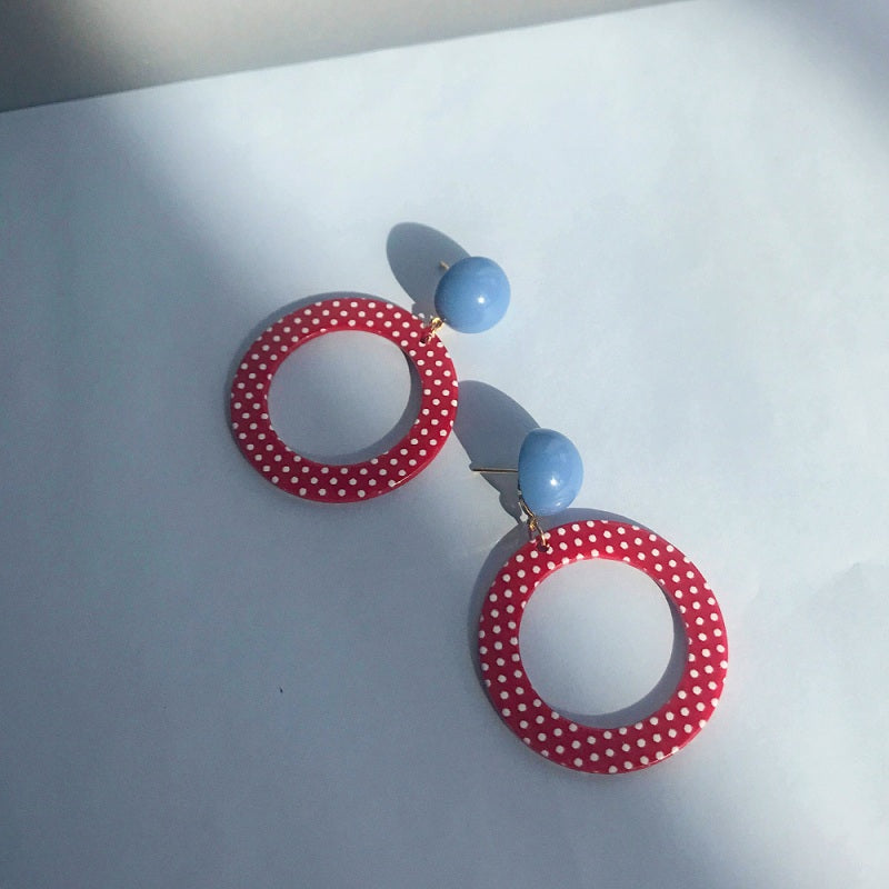 RETRO RED POINT EAR STUDS