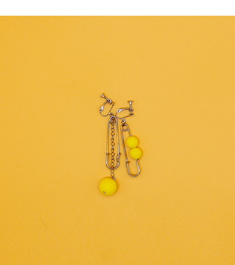 STRANGE ASYMMETRIC EARRINGS