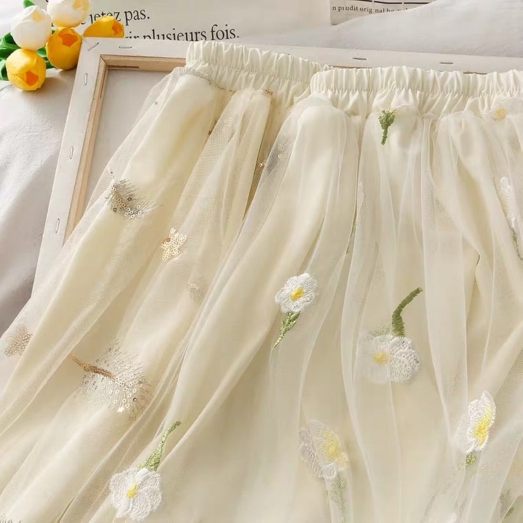 SWEET FLOWER EMBROIDERY MESH SKIRT BY50051