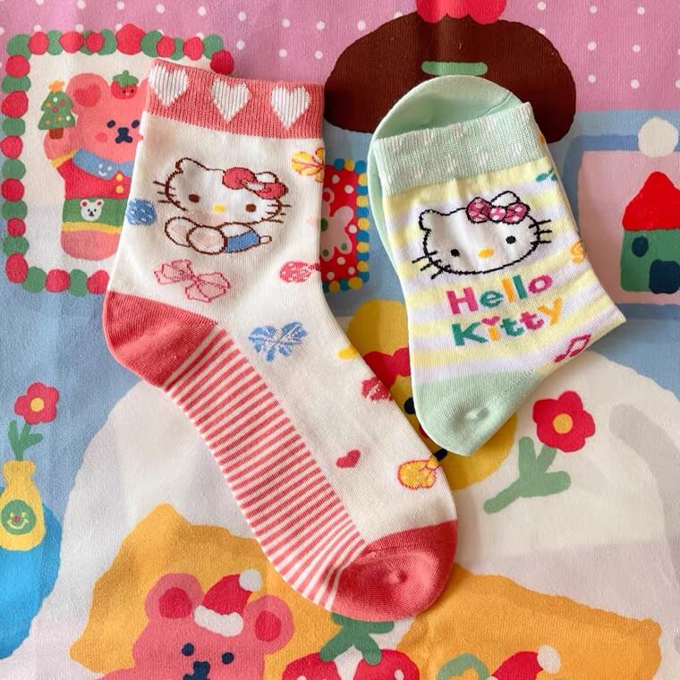 Cute “Hello Kitty” socks BY1096
