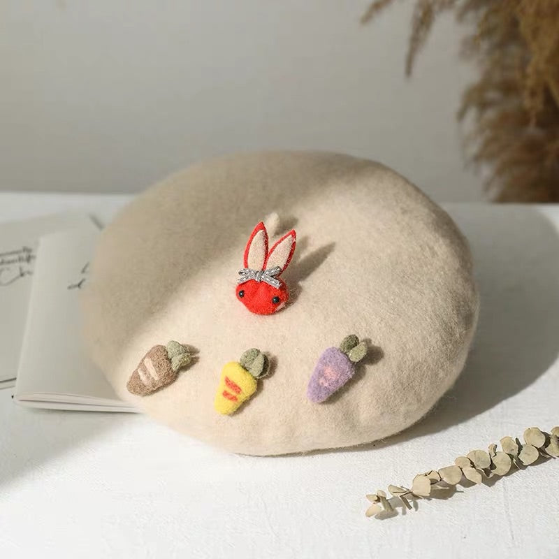 “BUNNY & CARROT” BERET